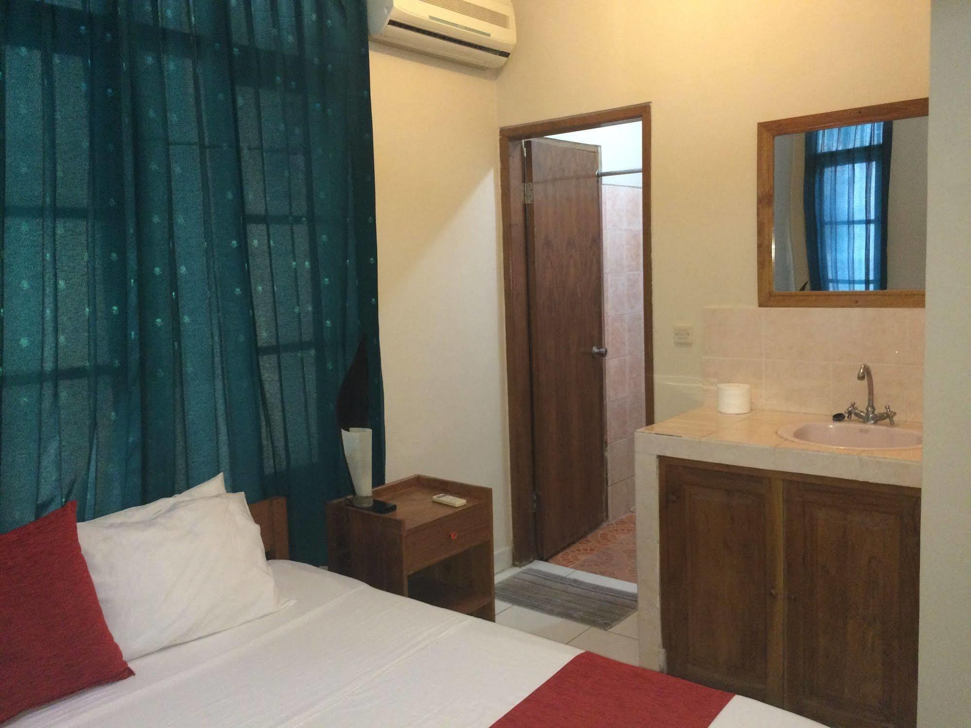 Secret Garden Inn Kuta Lombok Exterior foto